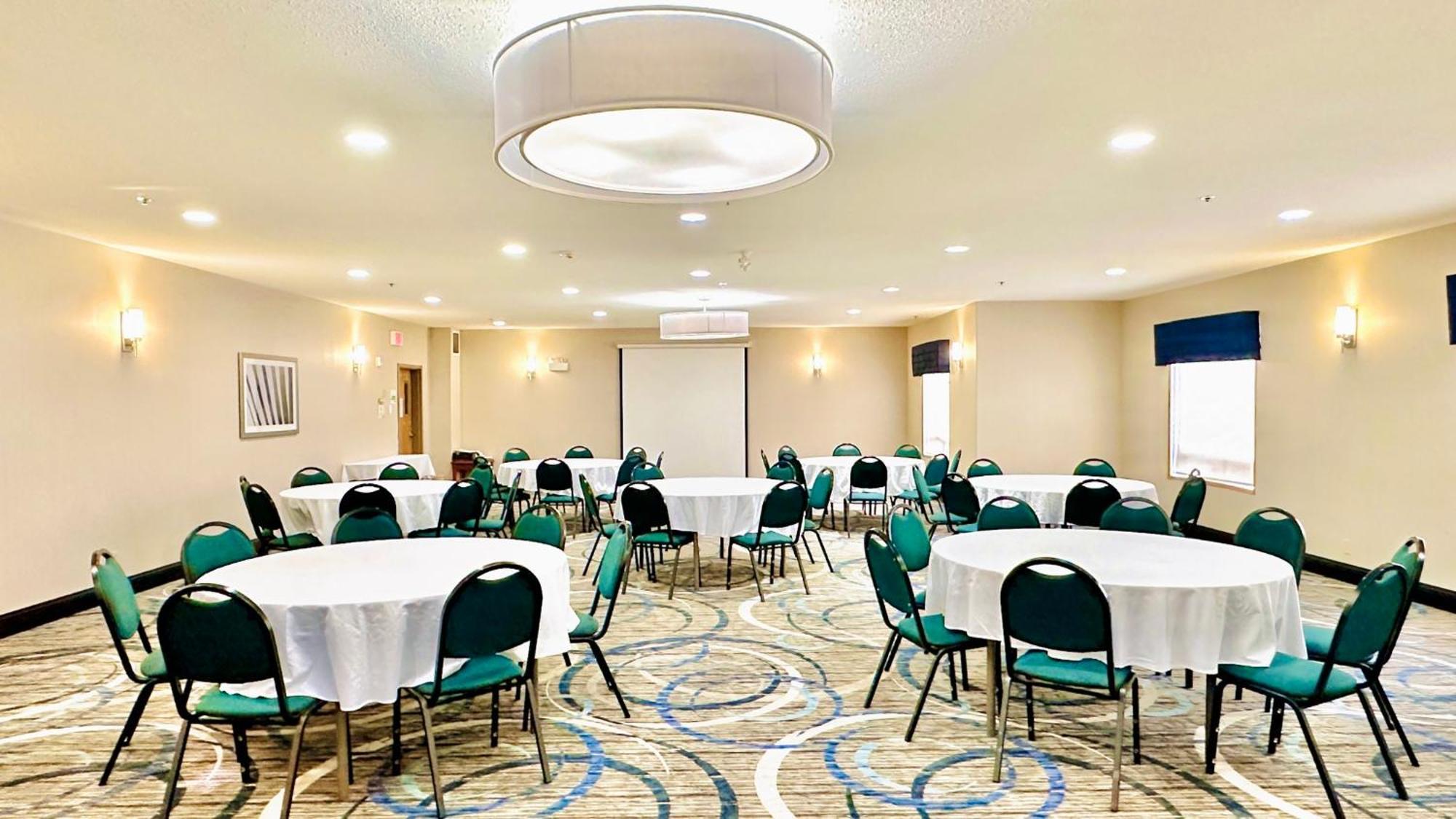 Holiday Inn Hotel & Suites Regina By Ihg Ngoại thất bức ảnh